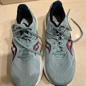 Saucony Women's Athletic Shoes - Teal and Maroon